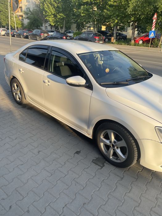 VOLKSWAGEN Jetta 2013 — imagine 2