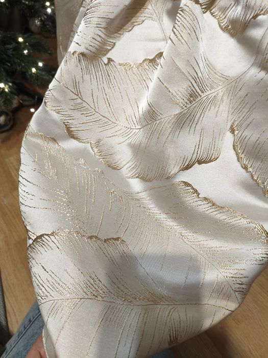 Нарядное платье на девочку