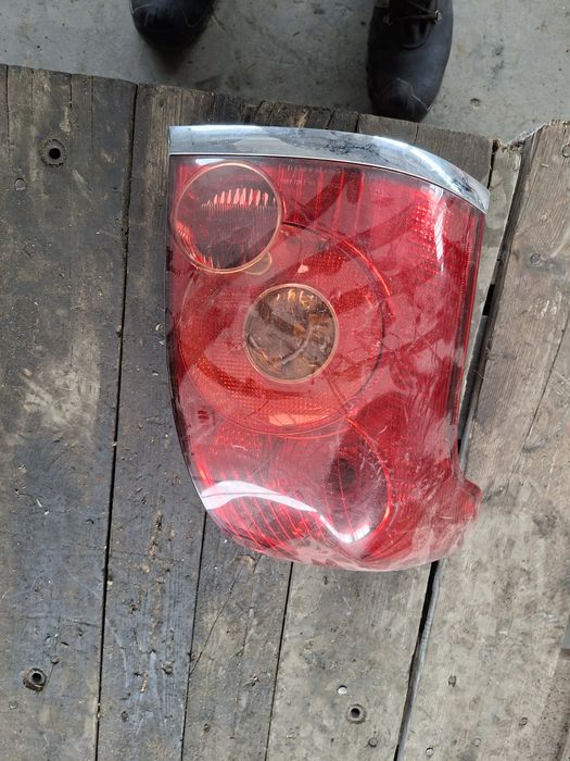 Stop stang toyota avensis break 2005