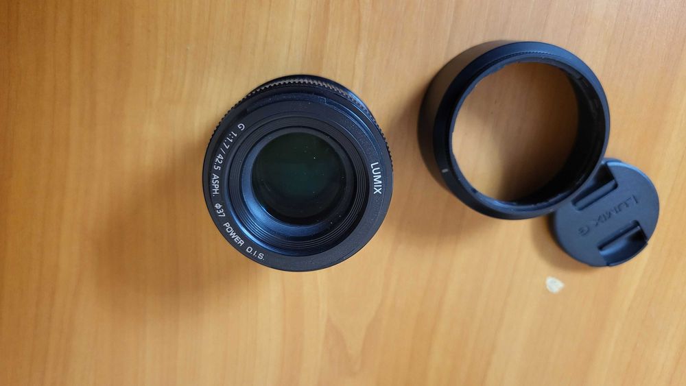 Panasonic Lumix G 42.5mm f1.7 obiectiv foto MFT