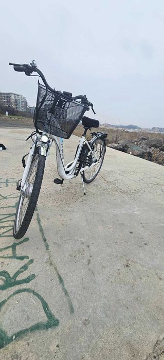 електрически 28 цола нов немски велосипед