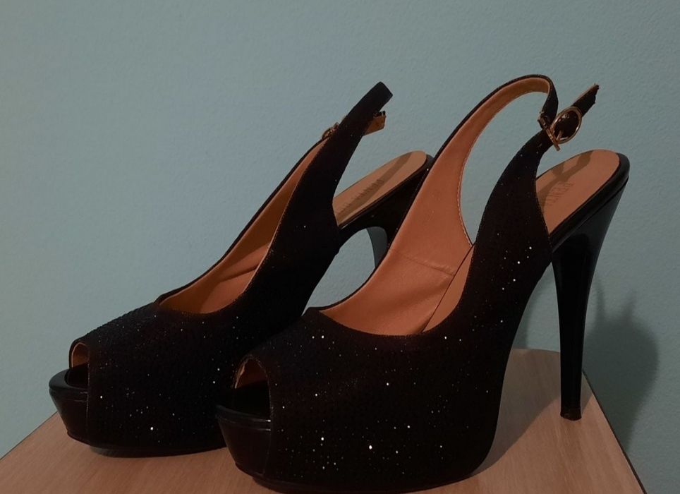 Туфли 39 размер, продам.