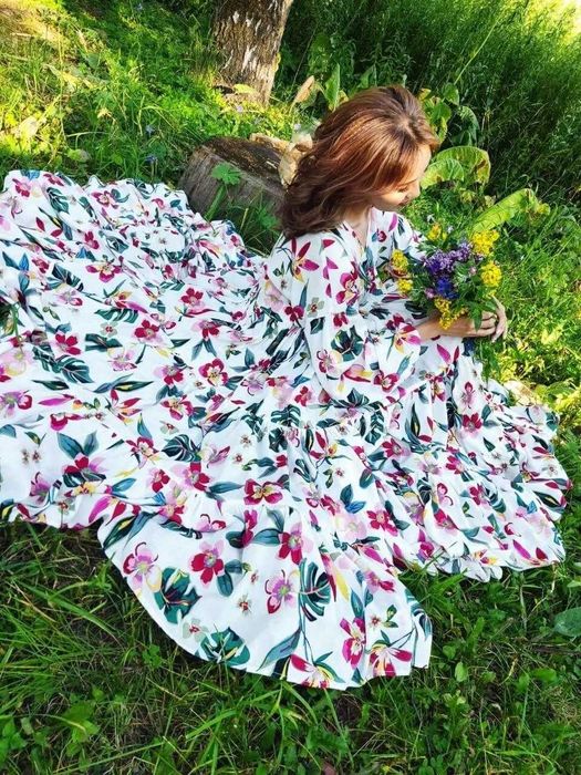 Платье Акку очень красивое