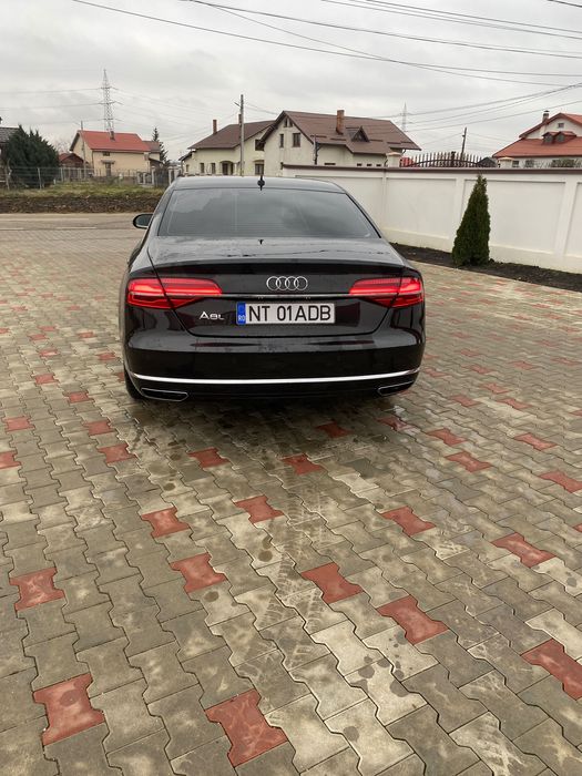 Vând Audi A8 2015 motor 3000 diesel sau schimb cu Passat B8