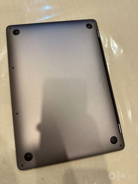 Macbook Pro 13.3  512Gb SSD 8GB 2020
