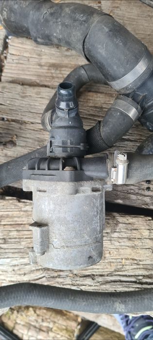 Pompa auxiliara bmw f10 f01 f15 f16 motorizarea 550 381cai