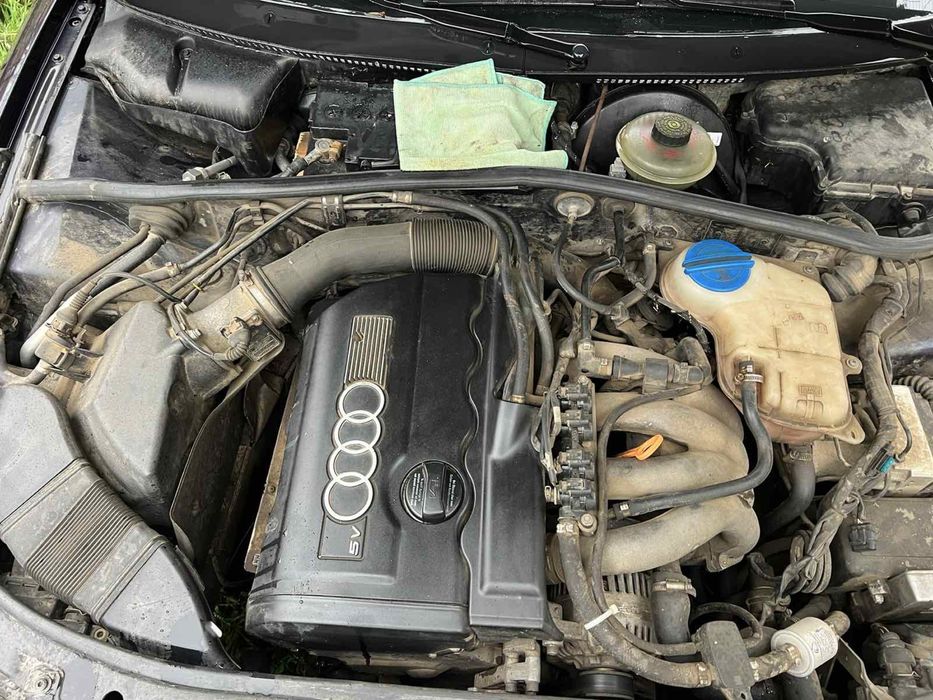 Audi A4 B5 1.8i САМО НА ЧАСТИ