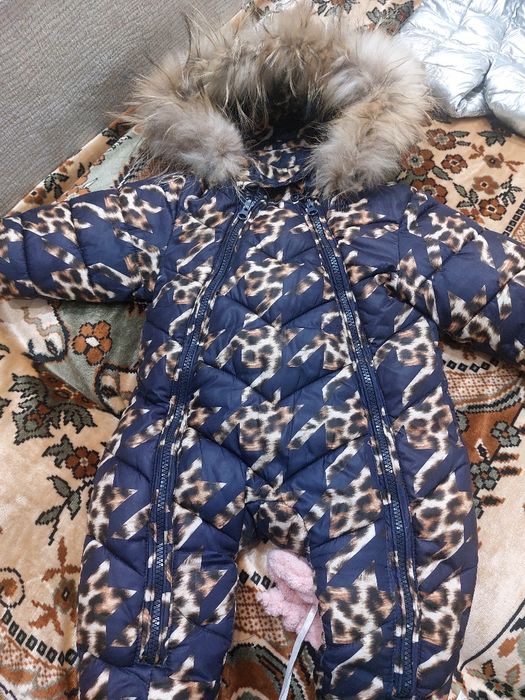Продам зимние комбинезоны