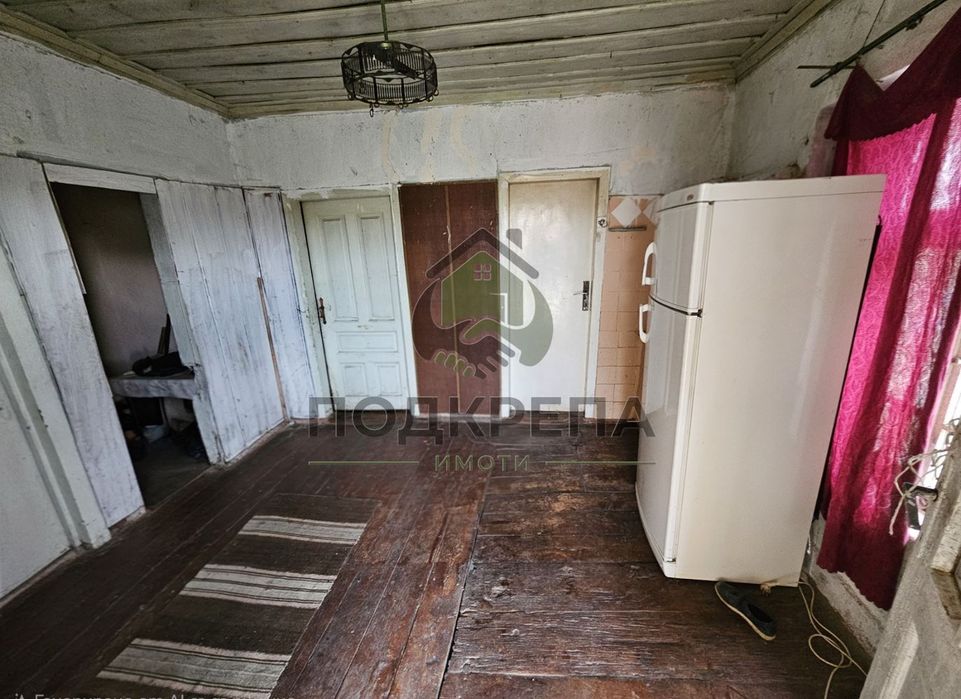 Къща в Пловдив, област-с.Чоба площ 234 цена 35000