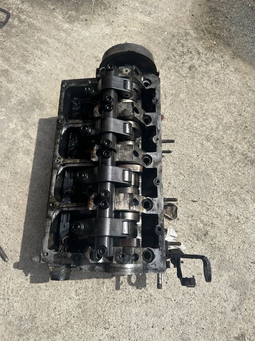 Piese motor vw    Cod BLS ,chiuloasa , turbo, pistoane ,pompa ulei , injectoare