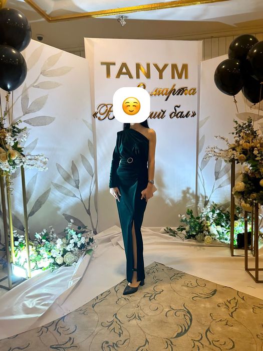 Вечернее платье, в хорошем качестве