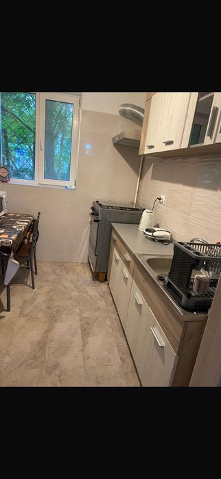 Apartment 4 camere de închiriat