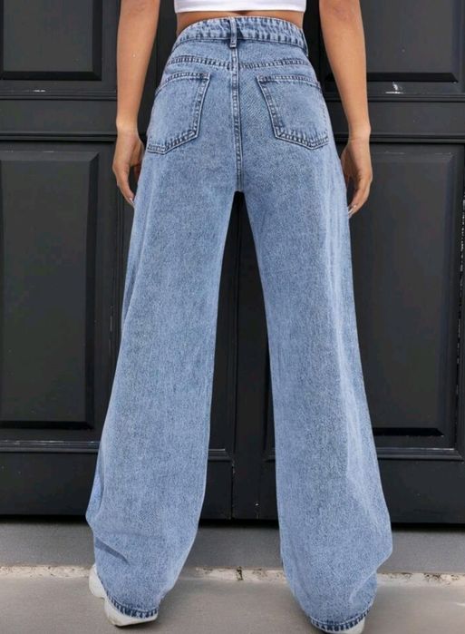 Дамски дънки с широк крачол