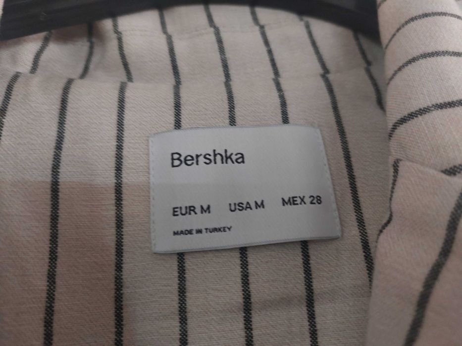Рокля Bershka M размер