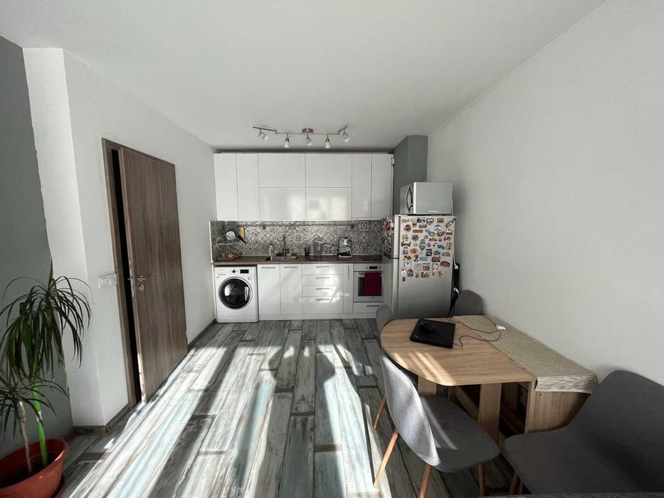 Продава се Двустаен апартамент в София, Студентски град - 60 кв.м за 2892 €/кв.м - Снимка #1