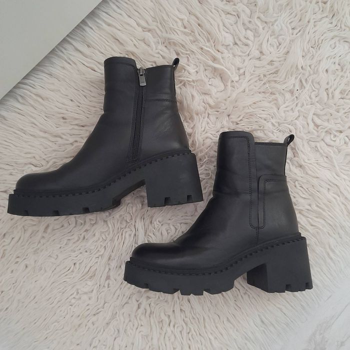 Боти от естествена кожа