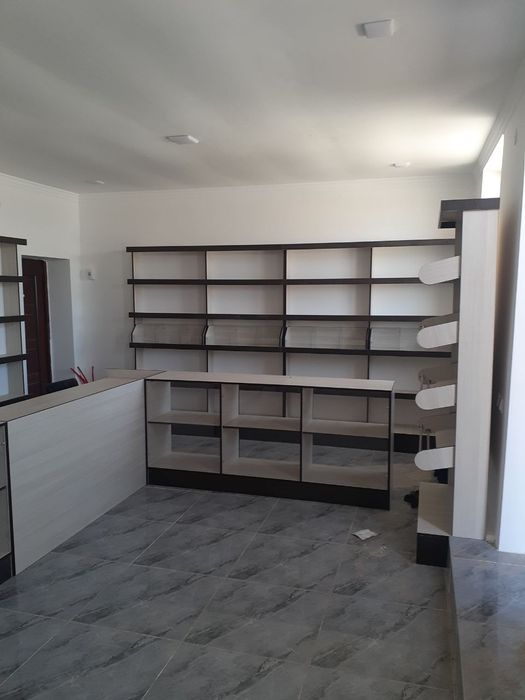 Мойнакта 2 этажлы здание сатылады магазин менен