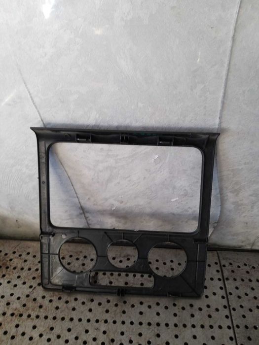 Rama ornament consola centrala vw caddy 3 2k 2c 2k0858061