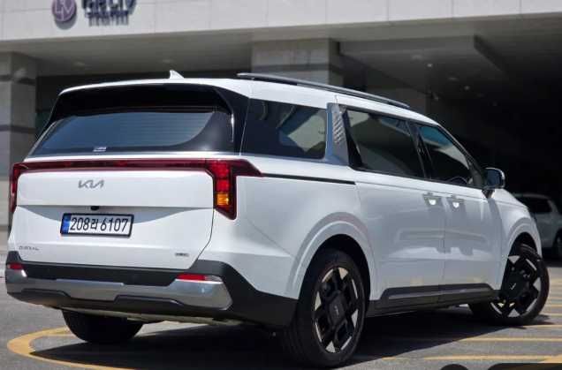 Kia Carnival HEV FULL