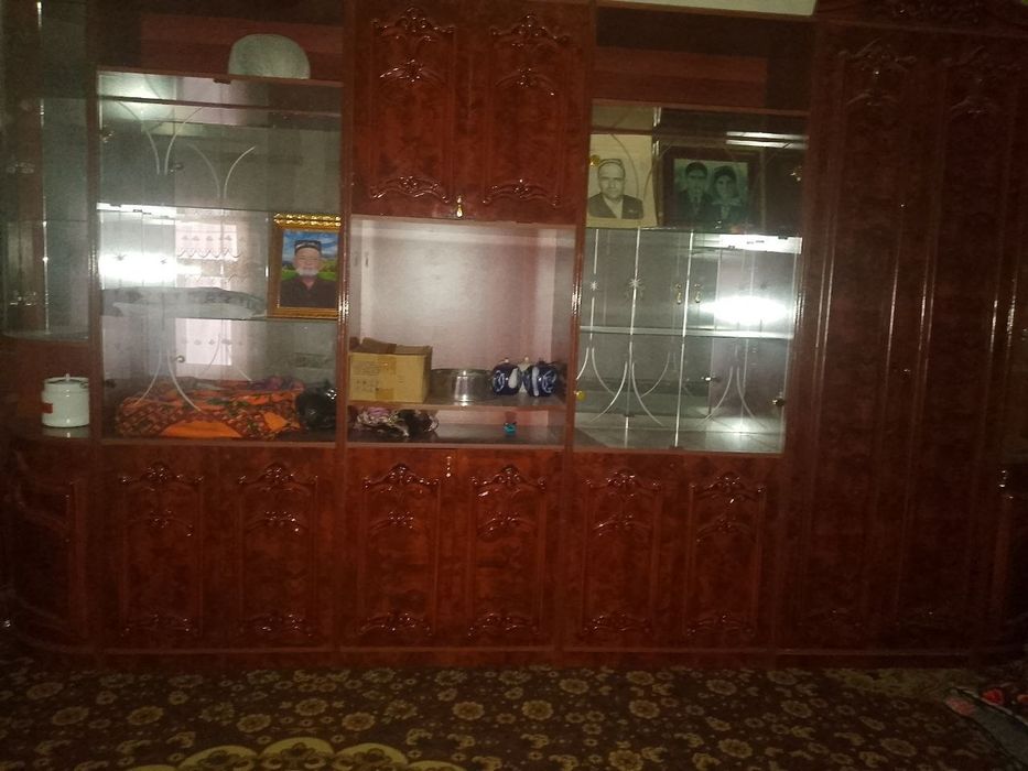 Uy mebeli spalnisi ham bor yangi