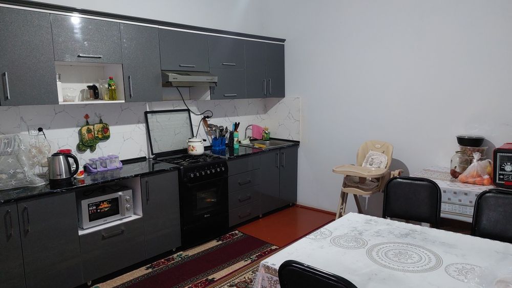 Uy sotiladi. Jizzax shaxar O'ratepalik maxallasi