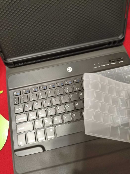 Husă cu tastatură Bluetooth pentru iPad 7th 8th 9th Gen 10.2”
