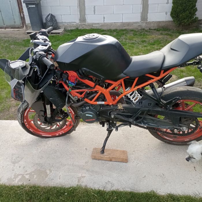 Vand ktm rc 125cc avariat