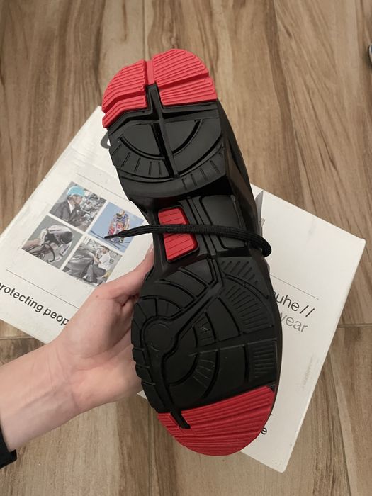 Bocanci uvex cu bombeu