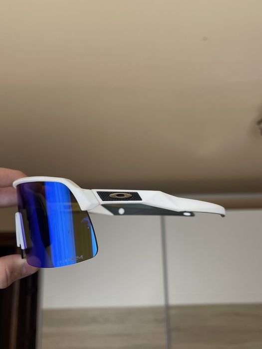 Oakley Sutro Lite