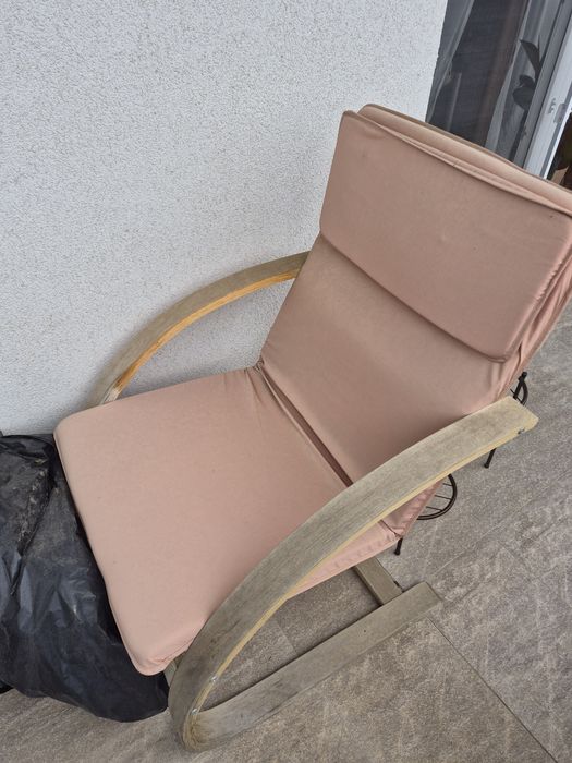 Scaun exterior de lemn - pret pe bucata