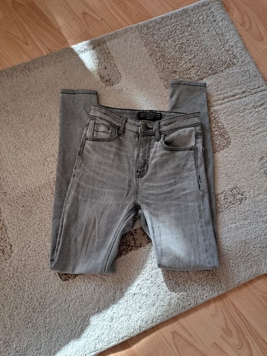 Дамски дънки Stradivarius, Bershka