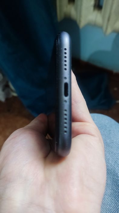 Продам 11 64 гб в идиале.