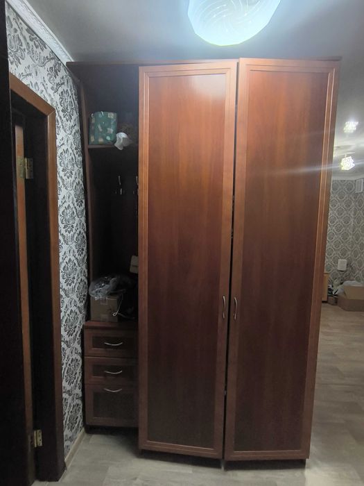 Продам прихожую.