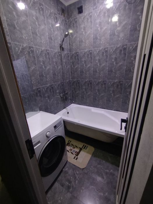 Уй сотилади - 3 хонали, 77м², Чирчик Шахар 10-мкр 17-дом