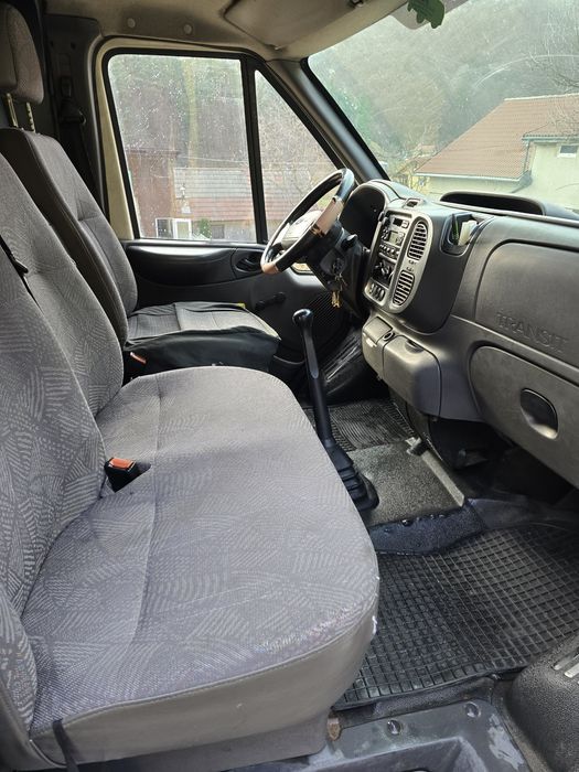 Vand Ford Tranzit 2.0 Diesel anul 2005