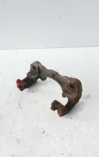 Suport etrier spate stanga Volkswagen VW Touareg generatia 1 7L