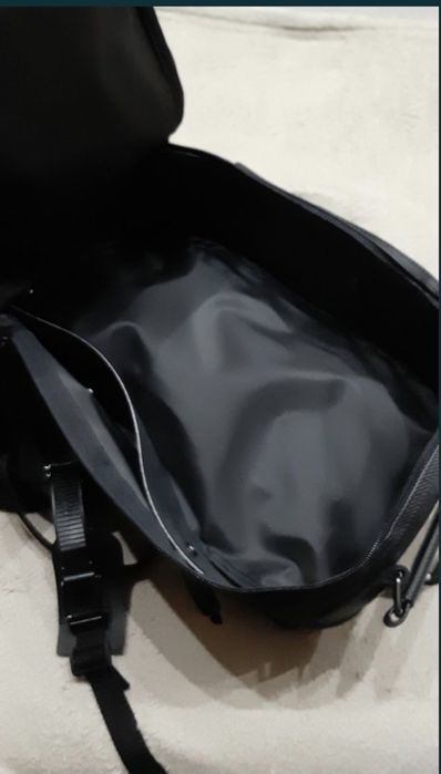 Geanta moto pe  rezervor