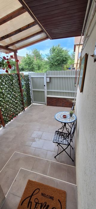 Chirie Casă Curte Privată