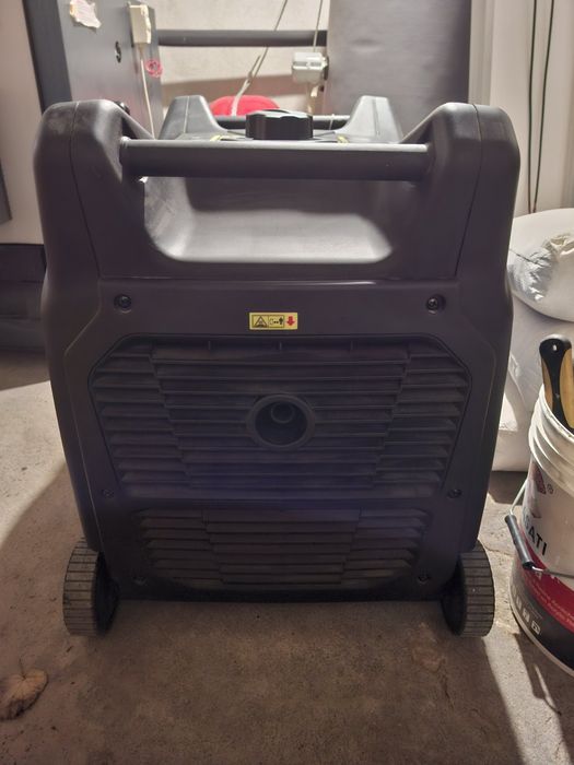 Продавам Генератор