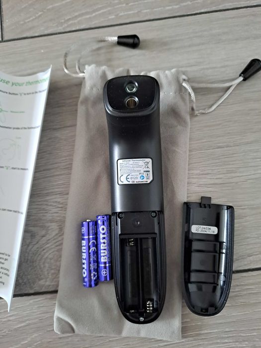 Termometru digital cu infrarosu