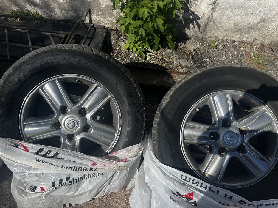 Продам диски с резиной лексус