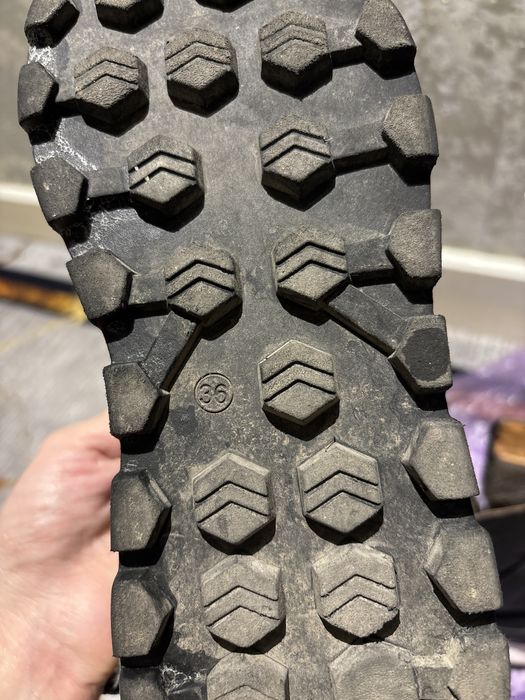 Продам кожанный обувь сапоги