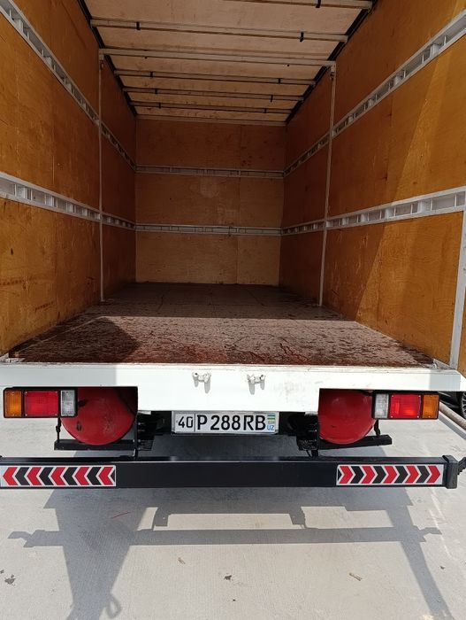 Isuzu moshinasi Sotiladi