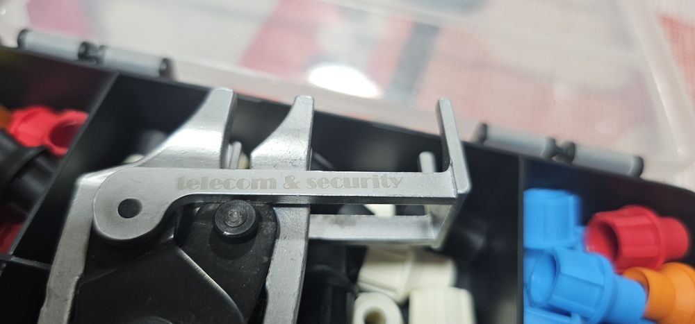 Vand cleste sertizare conectori f,bnc,rca