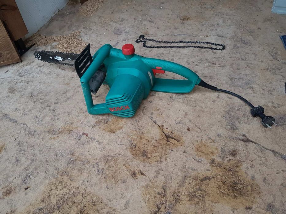 Електрически трион бош