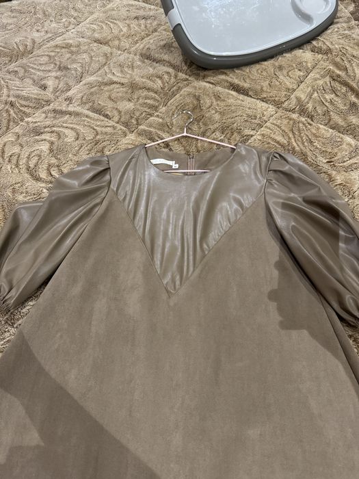 Qizil ko'ylak vecherniy