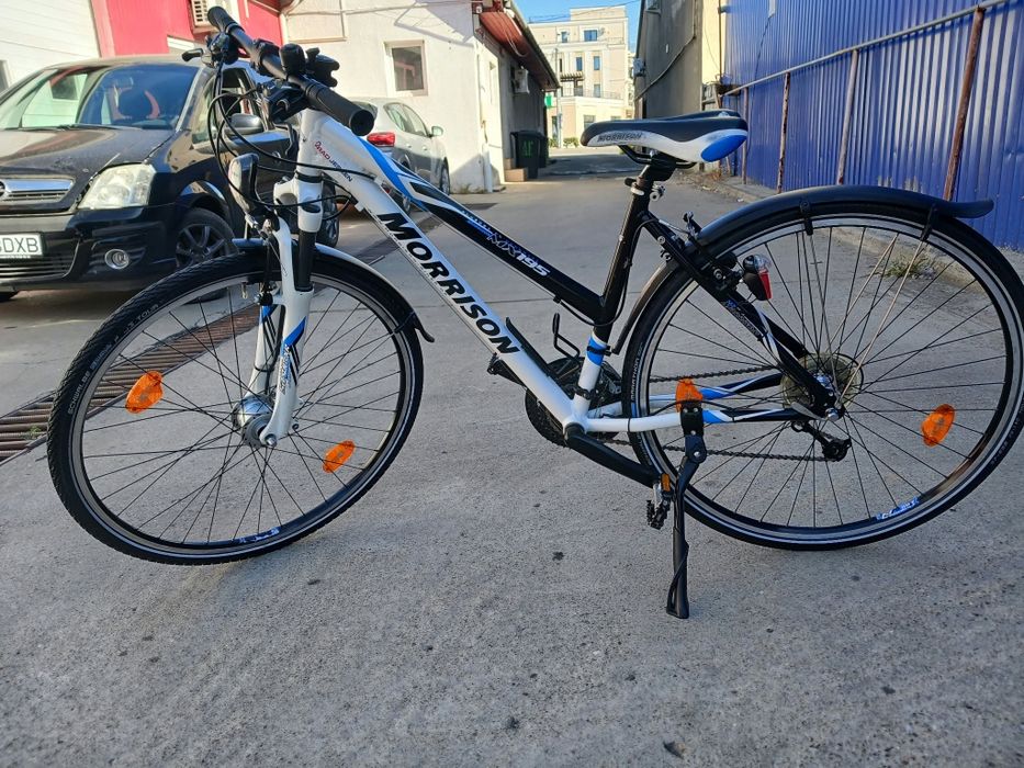 Vând bicicleta din aluminiu pentru damă