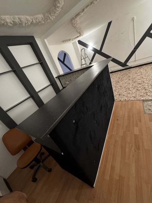 Vand bar cu mobilier