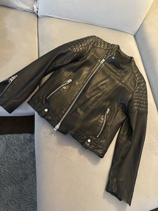 Vand jacketa piele allsaints noua fara eticheta purtata o simgura data