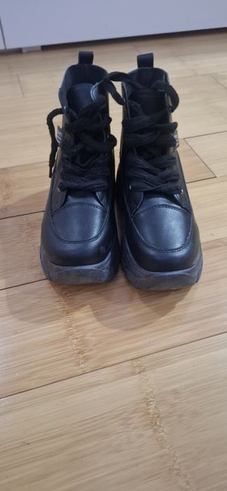 Ghete nr 36 ..200 lei